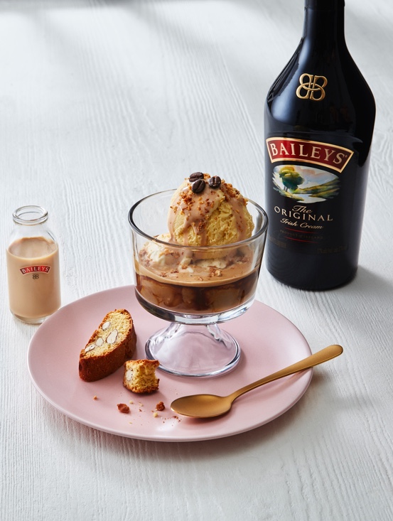 Receta de Espresso Affogato Miel con Baileys | Baileys MX