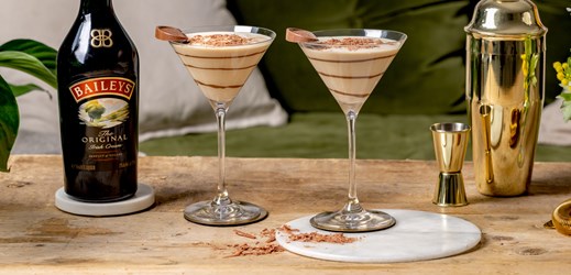 Baileys Schokolade Orangen Martini Cocktail image