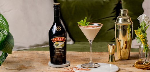 Baileys Mint Chocolate Martini Cocktail  image