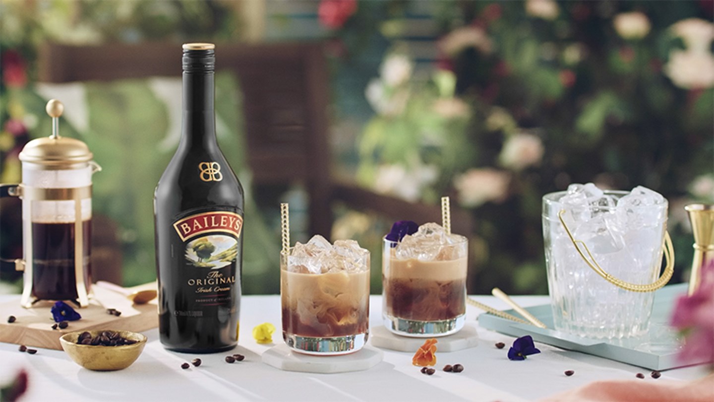 5 Simple & Delicious Cocktails with Baileys & Vodka | Baileys UK hero image